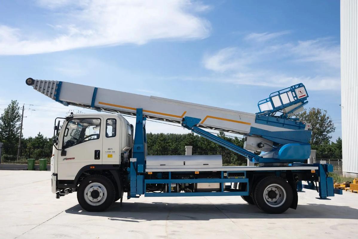 攀枝花云梯上料车租赁费用