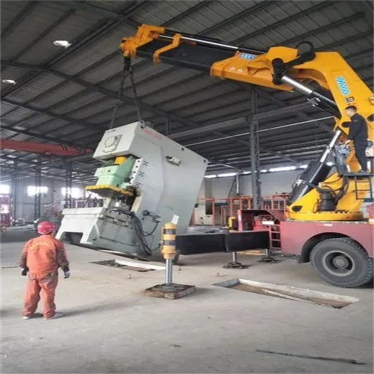 攀枝花80吨折臂吊车出租附近电话